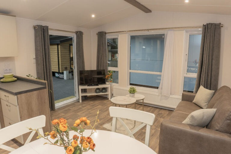Casa Mobile Nebraska 950-2 – Chalet Prefabbricato Compatto Ideale per le Vacanze